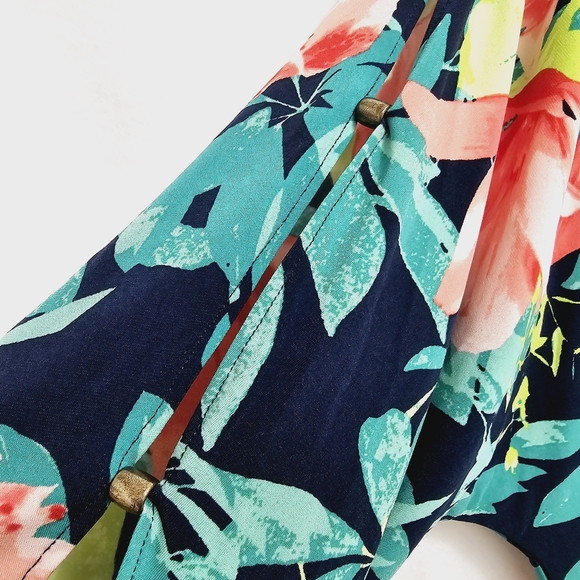 Ruby Rd., Colorful Botanical Tunic, Wrinkle Resistant Easy Care, Size 1X - Picture 5 of 13